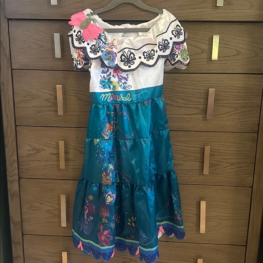Disney Encanto Mirabel Fantasy Play Costume Halloween Dress Up Size 4-6X NWOT